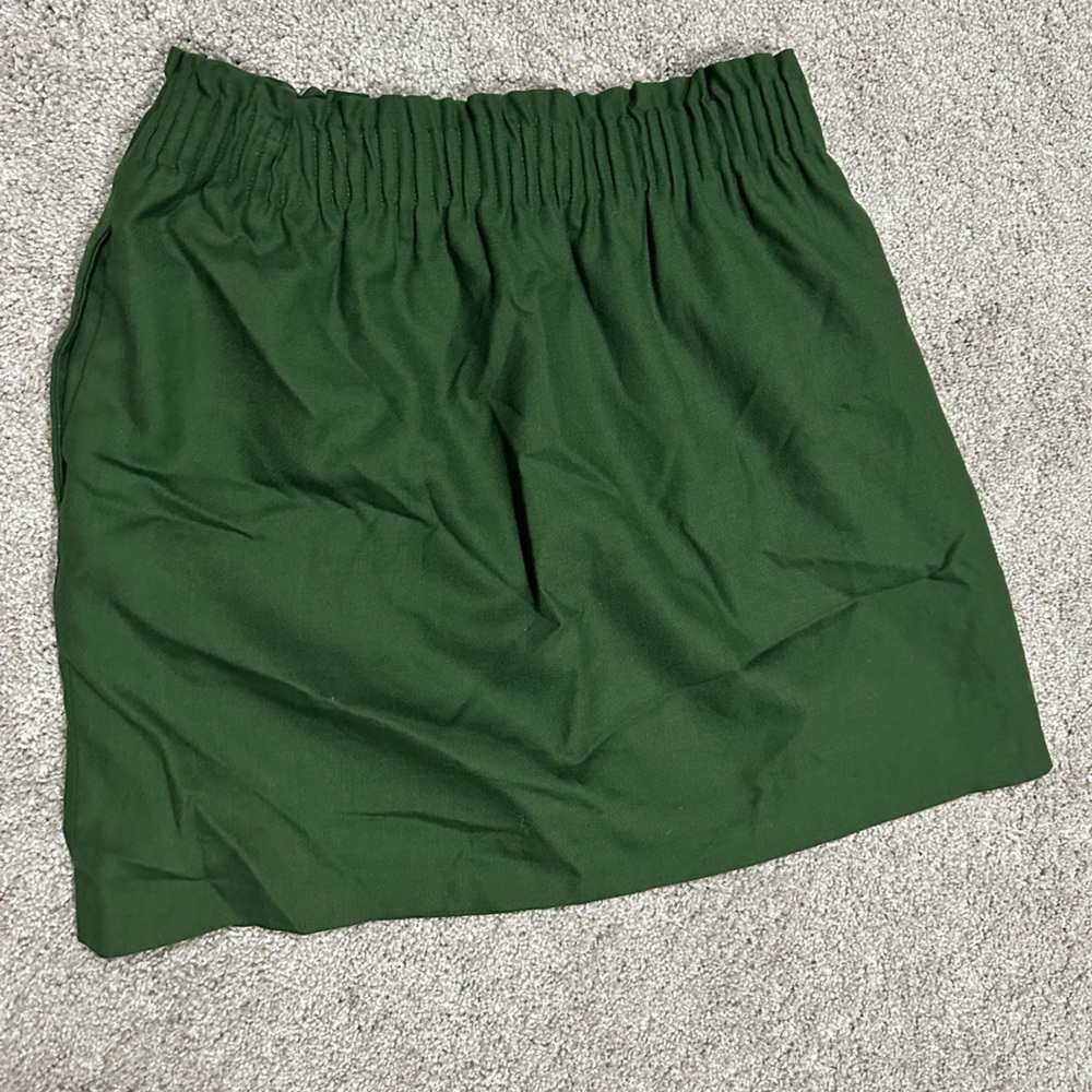 Green high waisted skirt with pockets